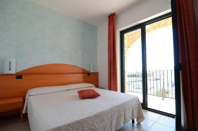 Villa Arneide Bed And Breakfast Torre Lapillo Habitación foto